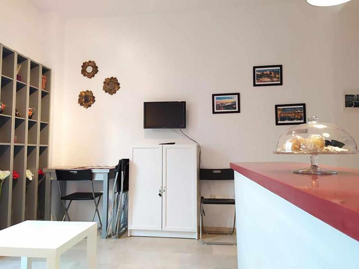 Charming Malaga Stay Walk To Top Sights Exterior foto